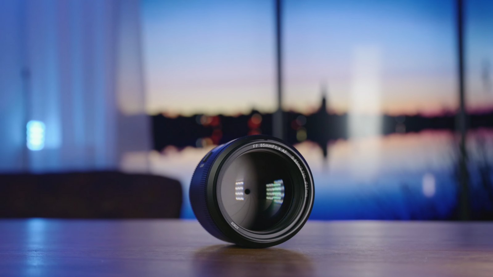 SIRUI Aurora 85mm f1.4 Lens Review von Tom Przibilla